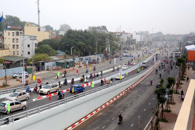 Điểm mặt những tuyến đường đắt nhất hành tinh tại Hà Nội - Ảnh 2. Điểm mặt những tuyến đường đắt nhất hành tinh tại Hà Nội - Ảnh 2.