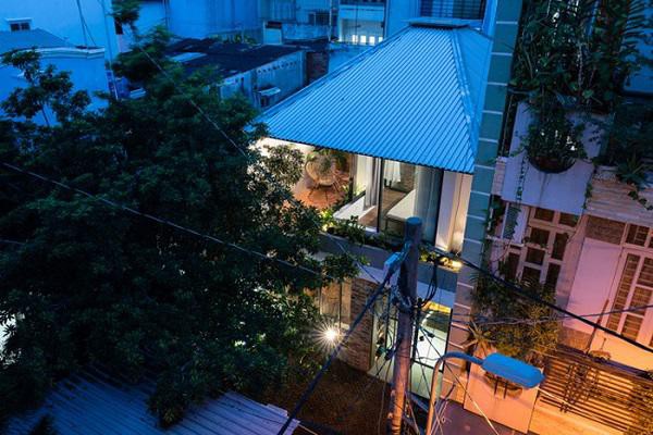 Ngôi nhà cấp 4 cải tạo đẹp như resort giữa Sài Gòn xuất hiện trên báo Mỹ - Ảnh 2.