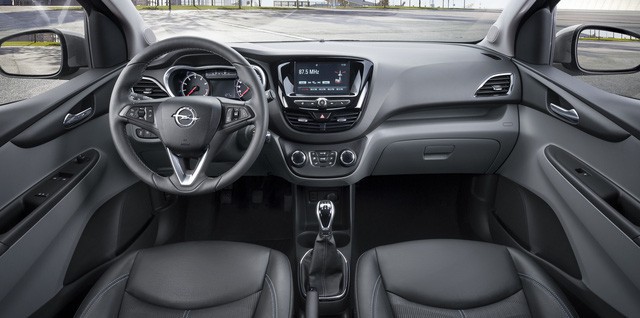 Guess the equipment on a cheap VinFast Fadil car looking at Chevrolet Spark, Opel Karl - Photo 3. Guess the equipment on a cheap VinFast Fadil car looking at Chevrolet Spark, Opel Karl - Photo 3.