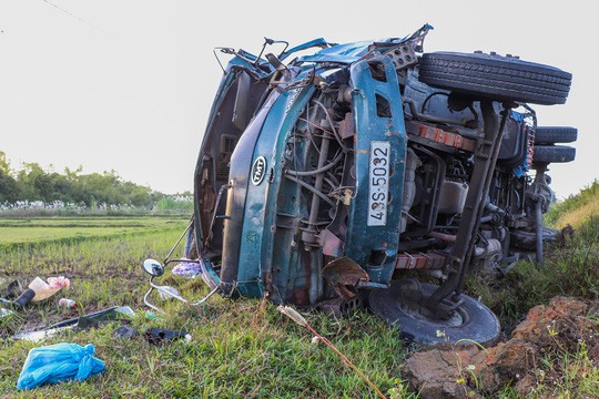 Thông tin bất ngờ vụ xe Mazda BT50 tông liên hoàn ở Quảng Nam - Ảnh 4.
