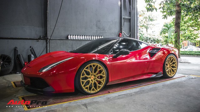 Dàn siêu xe Ferrari rủ nhau đi làm đẹp tại Sài Gòn - Ảnh 13.