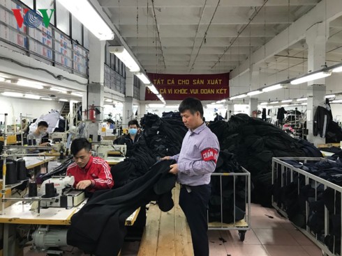 Hơn 10.000 lao động Việt Nam đang làm việc trong ngành dệt may tại Nga - Ảnh 1.