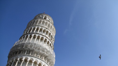 Tháp nghiêng Pisa đang...“ngày càng thẳng“ - Ảnh 1.