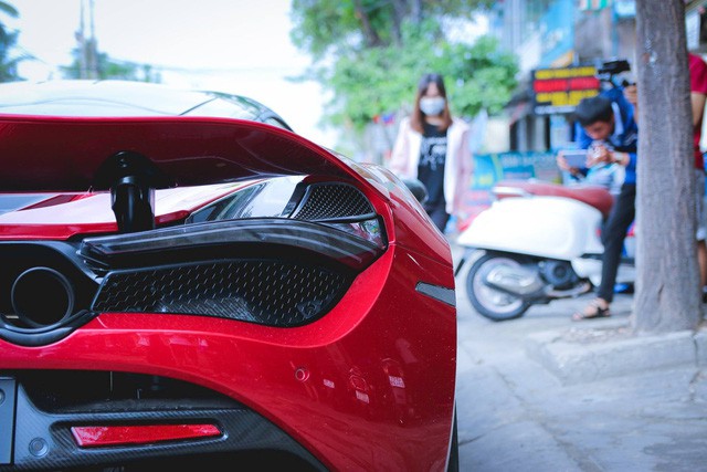 McLaren 720S màu đỏ duy nhất tại Việt Nam ghé chân Đà Nẵng trước khi về tay chủ nhân tại Sài Gòn - Ảnh 8.