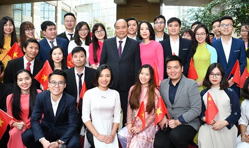Thủ tướng đến Thượng Hải, bắt đầu chương trình tham dự CIIE 2018 - Ảnh 3.