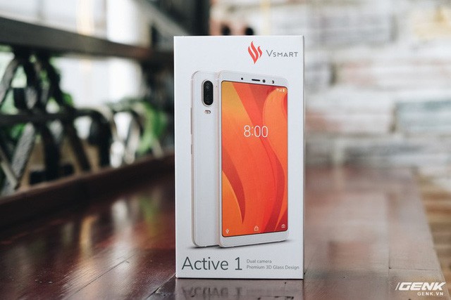  Mở hộp và trên tay Vsmart Active 1: Thiết kế đẹp, cấu hình mạnh, hậu mãi tốt, giá rẻ hơn cả điện thoại Trung Quốc - Ảnh 1.