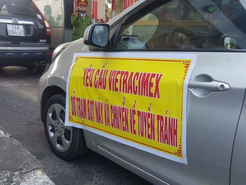 Nhiều lái xe phản đối thu phí trạm BOT Bắc Thăng Long – Nội Bài ​ - Ảnh 2.