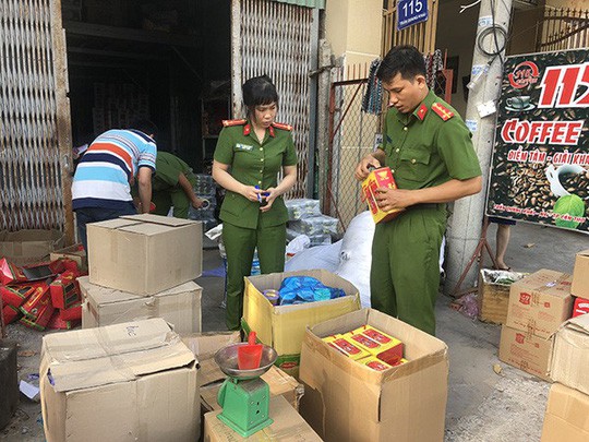 Phát hiện DN mua trà trôi nổi về nhái hàng loạt thương hiệu trà nổi tiếng - Ảnh 1.