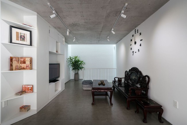 Nhà 43m2 méo mó giữa Sài Gòn xuất hiện ấn tượng trên báo Mỹ - Ảnh 11. Nhà 43m2 méo mó giữa Sài Gòn xuất hiện ấn tượng trên báo Mỹ - Ảnh 11.