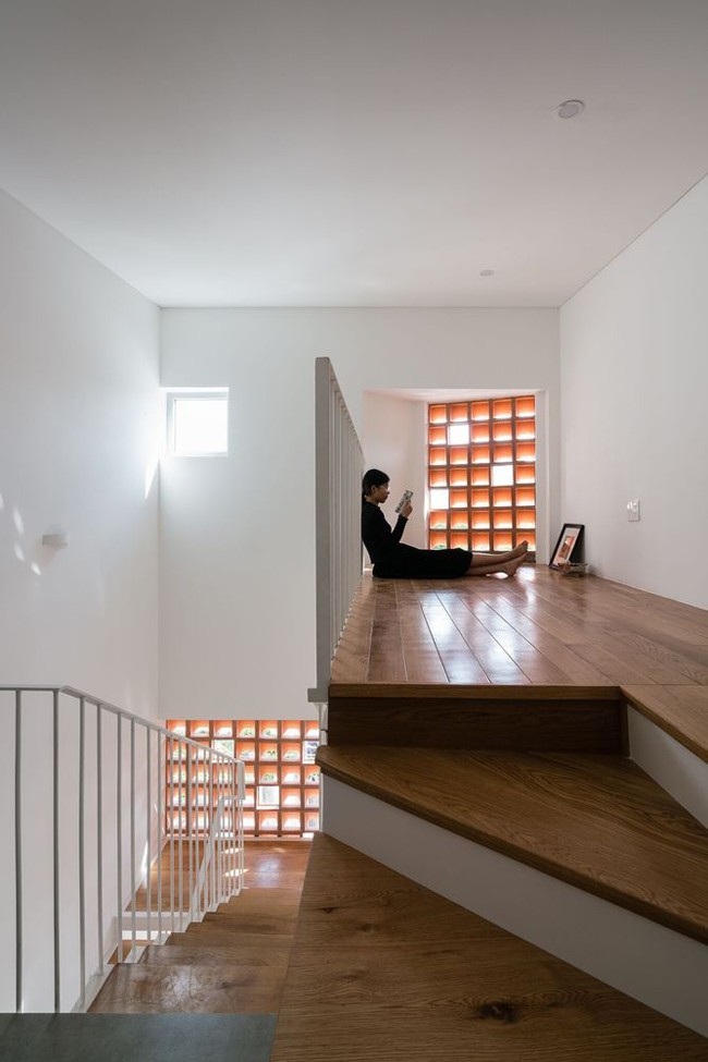 Nhà 43m2 méo mó giữa Sài Gòn xuất hiện ấn tượng trên báo Mỹ - Ảnh 13. Nhà 43m2 méo mó giữa Sài Gòn xuất hiện ấn tượng trên báo Mỹ - Ảnh 13.