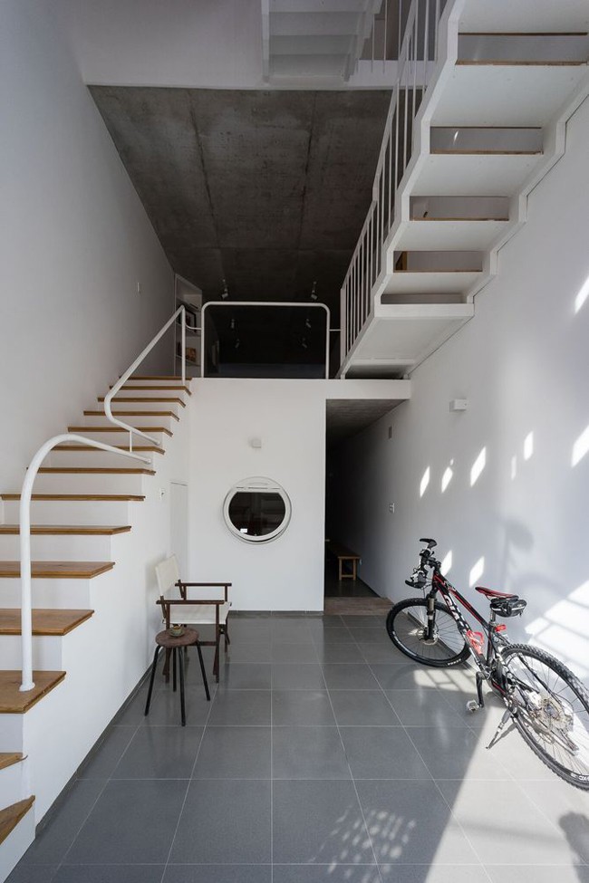 Nhà 43m2 méo mó giữa Sài Gòn xuất hiện ấn tượng trên báo Mỹ - Ảnh 5. Nhà 43m2 méo mó giữa Sài Gòn xuất hiện ấn tượng trên báo Mỹ - Ảnh 5.