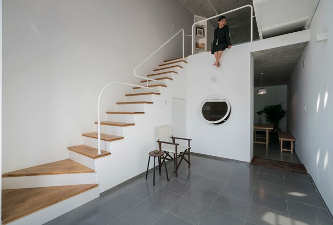 Nhà 43m2 méo mó giữa Sài Gòn xuất hiện ấn tượng trên báo Mỹ - Ảnh 6. Nhà 43m2 méo mó giữa Sài Gòn xuất hiện ấn tượng trên báo Mỹ - Ảnh 6.