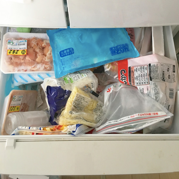  Tủ lạnh sau Tết “ngồn ngộn” đồ ăn, đây là cách người vợ trẻ ở Nhật sắp xếp giúp không gian lưu trữ tăng gấp đôi  - Ảnh 8.