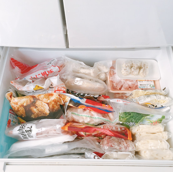  Tủ lạnh sau Tết “ngồn ngộn” đồ ăn, đây là cách người vợ trẻ ở Nhật sắp xếp giúp không gian lưu trữ tăng gấp đôi  - Ảnh 9.