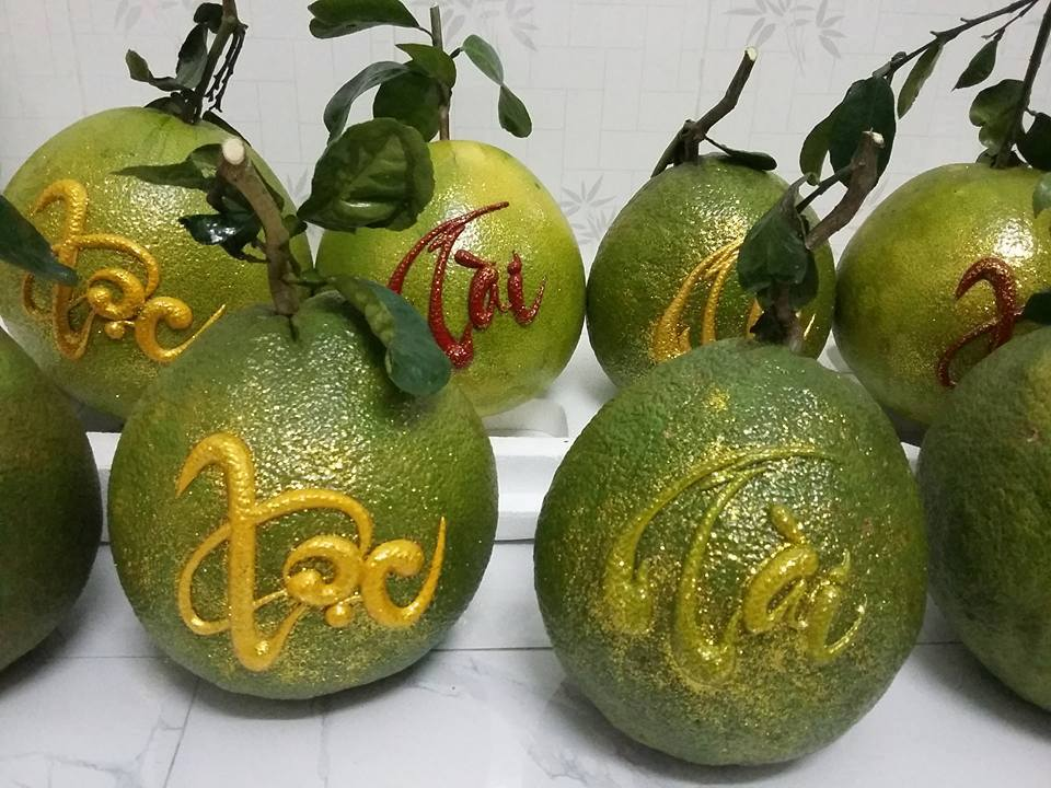 Tết Mậu Tuất: Nhiều loại trái cây độc, lạ thu hút người mua dù có giá tới cả triệu đồng - Ảnh 1. Tết Mậu Tuất: Nhiều loại trái cây độc, lạ thu hút người mua dù có giá tới cả triệu đồng - Ảnh 1.