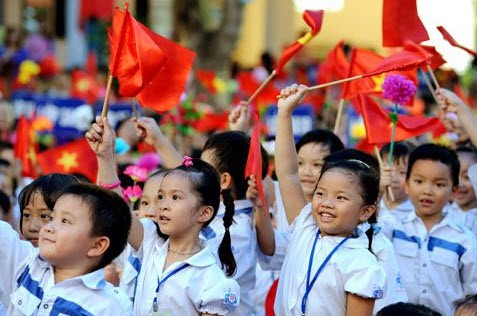 World Bank: Học sinh Việt Nam có thành tích học tập cao hơn Phương Tây - Ảnh 2.