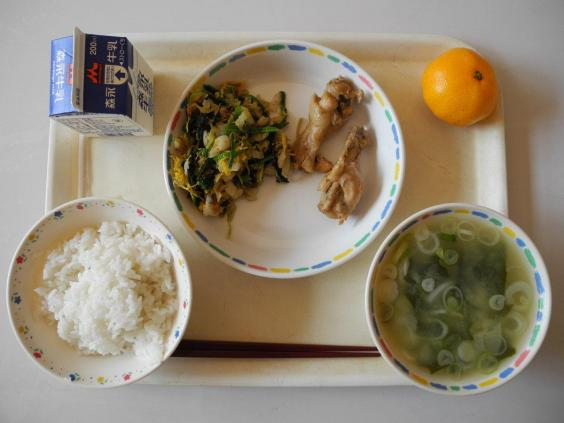 Vì sao bữa trưa ở trường của trẻ em Nhật Bản được coi là chuẩn mực cho cả thế giới? - Ảnh 4.