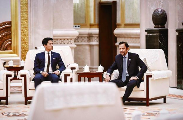 Thêm những hình ảnh mới về cuộc sống hoàn hảo của cực phẩm hoàng tử Brunei - Ảnh 2.