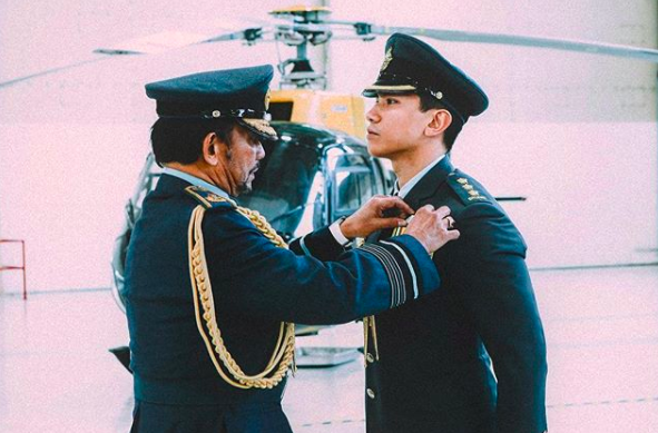 Thêm những hình ảnh mới về cuộc sống hoàn hảo của cực phẩm hoàng tử Brunei - Ảnh 3.