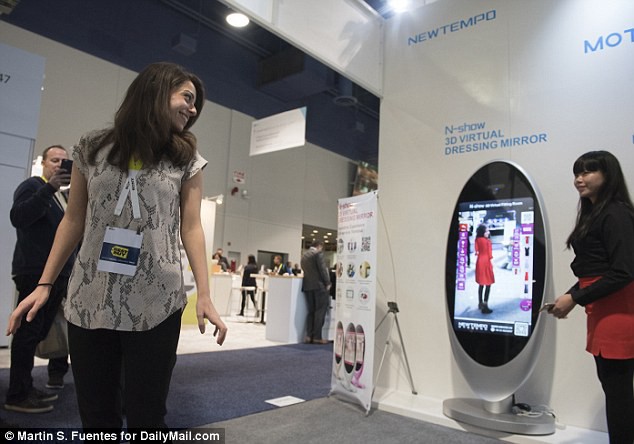 Jack Ma tham vọng nắm người tiêu dùng “trong lòng bàn tay” nhờ công nghệ và mô hình bán lẻ cách mạng: New Retail - Ảnh 4.
