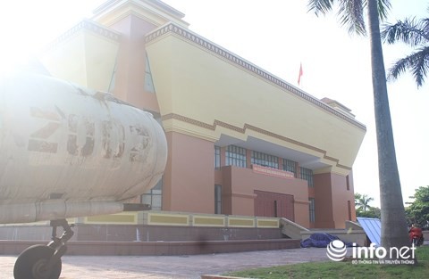Quảng Bình: Bảo tàng tiền tỷ cửa đóng, then cài suốt... 15 năm - Ảnh 2.