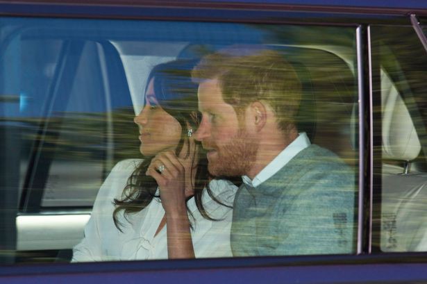 Ngày tổng duyệt trước đám cưới, Meghan Markle diện bộ đồ đơn giản nhưng nhấn nhá đôi bông tai lên tới hơn 200 triệu - Ảnh 3.