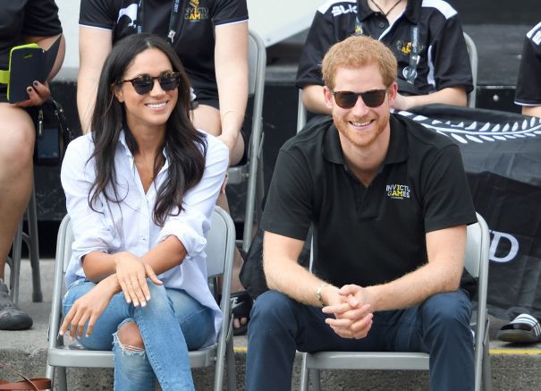 Hành trình lọ lem Meghan từ khi đánh rơi hài tới cô dâu ở đám cưới hoàng gia 1,5 tỉ người theo dõi, tiêu tốn nửa triệu euro - Ảnh 9.