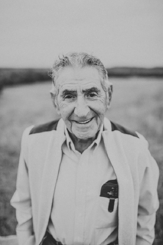 Gần 70 năm chưa từng rời bỏ nhau nửa bước, cặp vợ chồng này đã chứng minh cho cả thế giới thấy tình yêu lãng mạn không phân biệt tuổi tác - Ảnh 9. Gần 70 năm chưa từng rời bỏ nhau nửa bước, cặp vợ chồng này đã chứng minh cho cả thế giới thấy tình yêu lãng mạn không phân biệt tuổi tác - Ảnh 9.