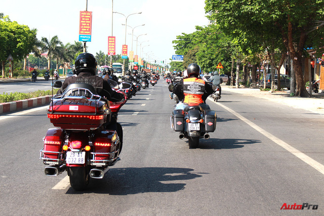 Nếm nắng, gió và mưa mau mùa hạ cùng hàng chục chiến mã Harley-Davidson trong hành trình về Đà Nẵng - Ảnh 5.