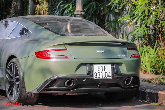 Ông chủ cafe Trung Nguyên phá cách với Aston Martin Vanquish hàng hiếm màu lạ - Ảnh 1.