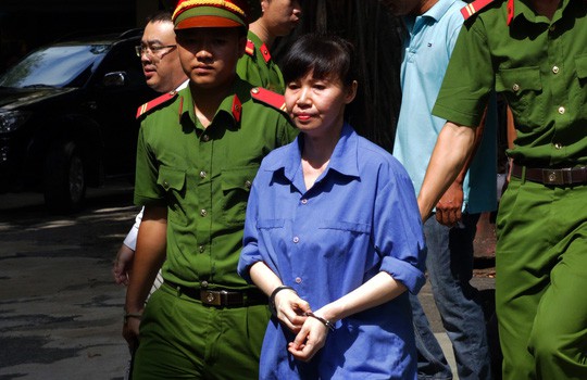 Thợ hớt tóc mượn hàng trăm tỉ của nữ đại gia Sài Gòn - Ảnh 1.