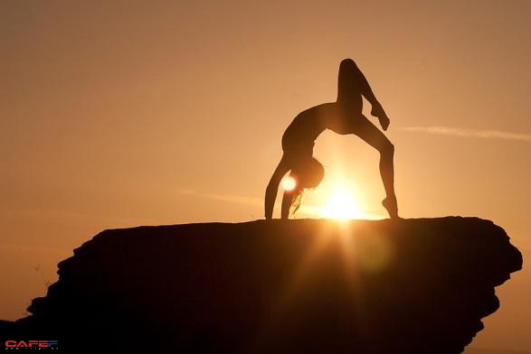 7 lợi ích khi tập Yoga trong căn phòng nhiệt gần 40 độ C - Ảnh 1.