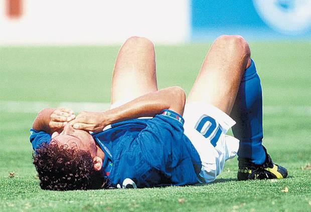 World Cup 1994: Nỗi đau tột cùng của tóc đuôi ngựa thần thánh Roberto Baggio - Ảnh 4.