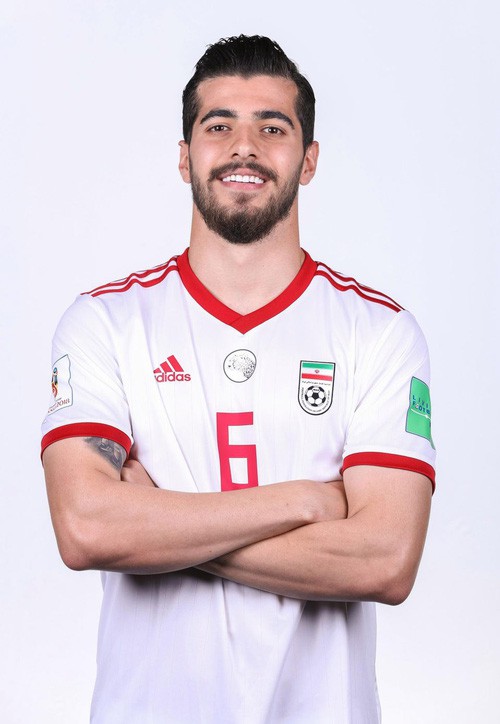 Dàn tuyển thủ Iran như người mẫu này đang gây sốt ở World Cup 2018 - Ảnh 11.