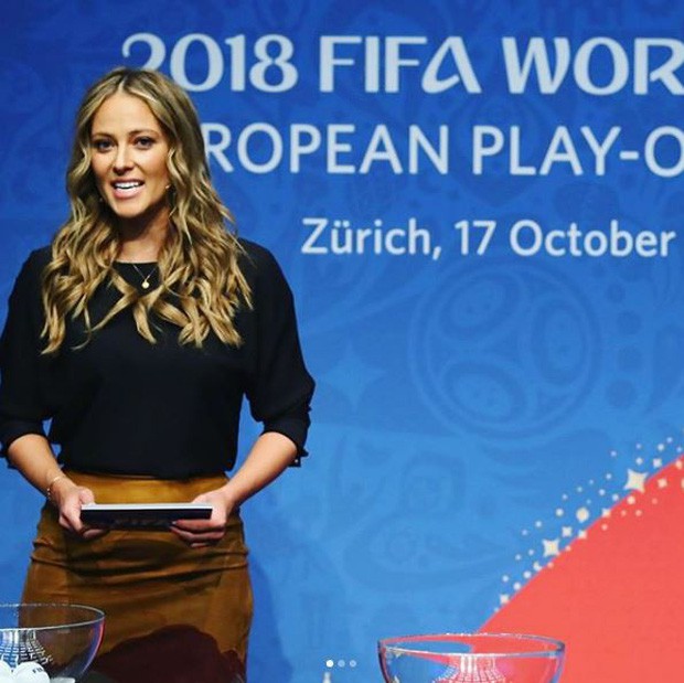 Nữ phóng viên xinh đẹp nhất World Cup gây sốt trở lại khi Đức gặp Mexico - Ảnh 4.