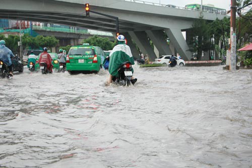 Ông chủ siêu máy bơm nói gì khi muốn chống ngập cho sân bay? - Ảnh 2.