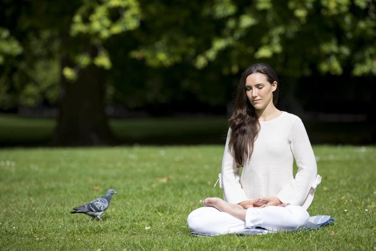 5 kỹ thuật thiền đơn giản giúp bạn thoát khỏi mớ bòng bong của cuộc sống trong tích tắc và lấy lại trí tuệ minh mẫn - Ảnh 3. 5 kỹ thuật thiền đơn giản giúp bạn thoát khỏi mớ bòng bong của cuộc sống trong tích tắc và lấy lại trí tuệ minh mẫn - Ảnh 3.