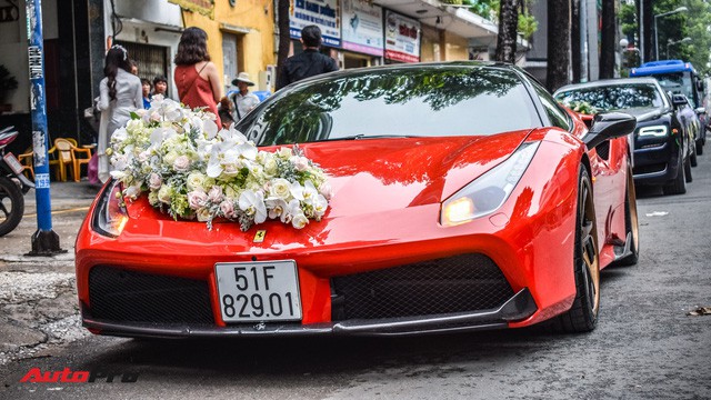 “Ma trận” siêu xe và xe siêu sang trong đám cưới tại Sài Gòn: Hoa mắt không biết đâu mới là xe dâu - Ảnh 1.