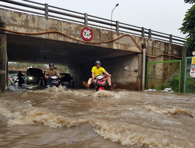 Hà Nội: Những điểm đen hễ mưa là ngập người mua nhà nên lưu ý - Ảnh 3.