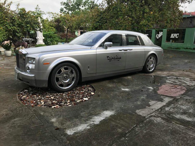  Rolls-Royce Phantom từng của đại gia Khải Silk rao bán 9 tỷ đồng trên sân gạch - Ảnh 2.