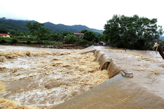 Lo ngại hàng nghìn hồ đập đang đầy nước - Ảnh 1. Lo ngại hàng nghìn hồ đập đang đầy nước - Ảnh 1.