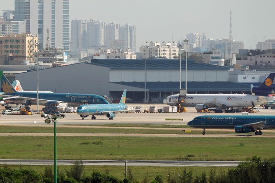 Chính phủ: Đẩy nhanh tiến độ Dự án sân bay Tân Sơn Nhất và Long Thành - Ảnh 1.