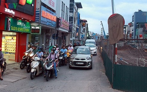 Chủ tịch Hà Nội phê bình Chủ đầu tư dự án cầu vượt nút giao An Dương - Ảnh 3.