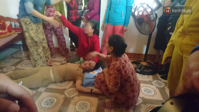 Xé lòng cảnh người nhà chú rể dỡ bỏ kèn hoa, rạp cưới để đặt 4 chiếc quan tài cạnh nhau trong ngày đại tang - Ảnh 3. Xé lòng cảnh người nhà chú rể dỡ bỏ kèn hoa, rạp cưới để đặt 4 chiếc quan tài cạnh nhau trong ngày đại tang - Ảnh 3.