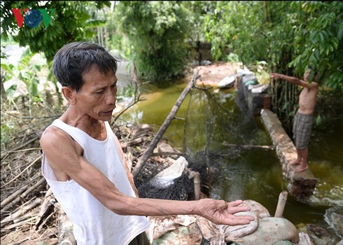 Vỡ đê Bối ở Hà Nam: Người dân Đinh Xá “chìm nổi” trong dòng nước lũ - Ảnh 3.