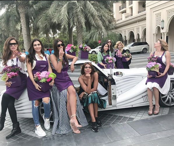 Hoa mắt với câu lạc bộ các quý cô chơi siêu xe ở Dubai: Cuộc sống quá ngắn để lái một chiếc xe nhàm chán - Ảnh 6.