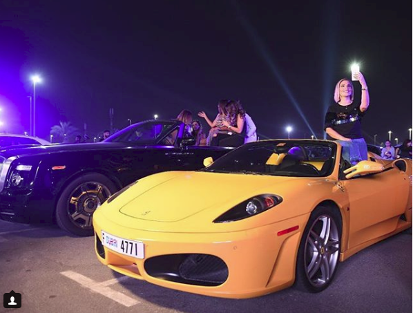 Hoa mắt với câu lạc bộ các quý cô chơi siêu xe ở Dubai: Cuộc sống quá ngắn để lái một chiếc xe nhàm chán - Ảnh 13.