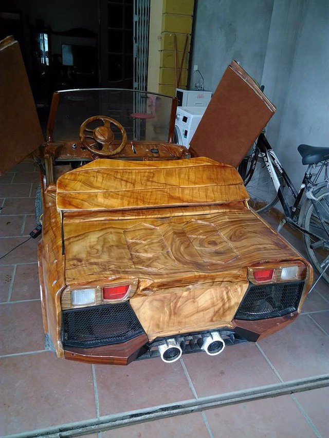 Xe gỗ thiết kế như Lamborghini lăn bánh tại Việt Nam - Ảnh 1.