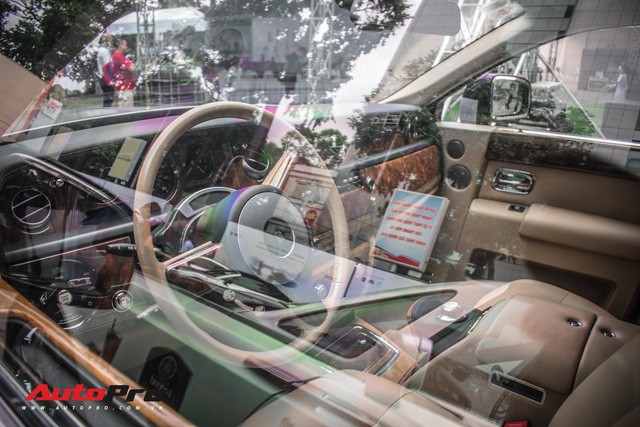Rolls-Royce Phantom EWB bí ẩn của ông chủ cà phê Trung Nguyên xuất hiện tại Sài Gòn - Ảnh 10.