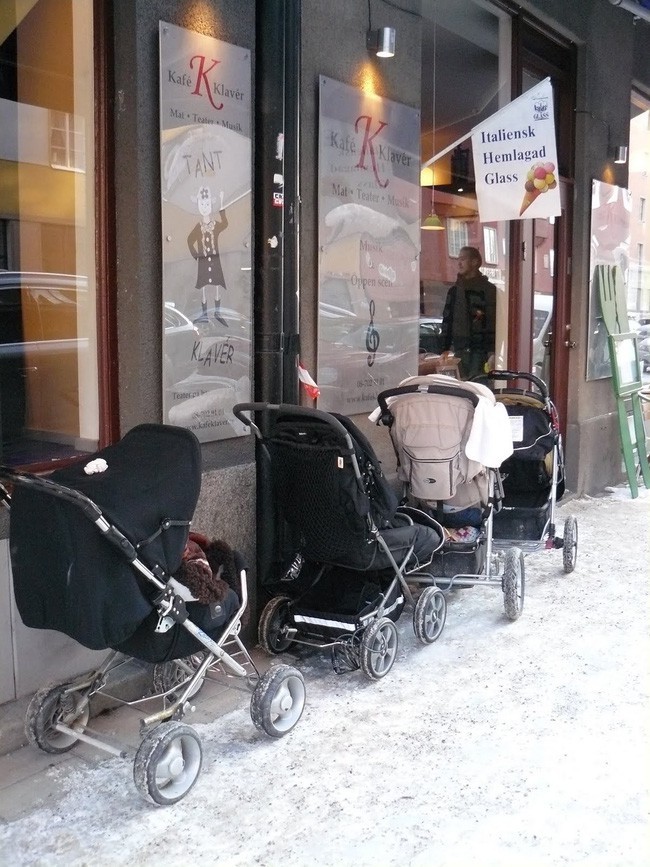 Chơi trước, học sau – triết lý dạy con của phụ huynh những nước hạnh phúc nhất thế giới - Ảnh 1. Chơi trước, học sau – triết lý dạy con của phụ huynh những nước hạnh phúc nhất thế giới - Ảnh 1.